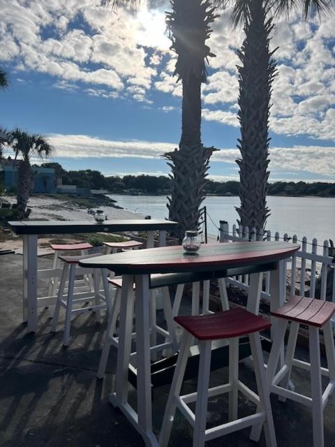 Quality Inn & Suites Gulf Breeze Bayside Near Pensacola Beach Exterior foto