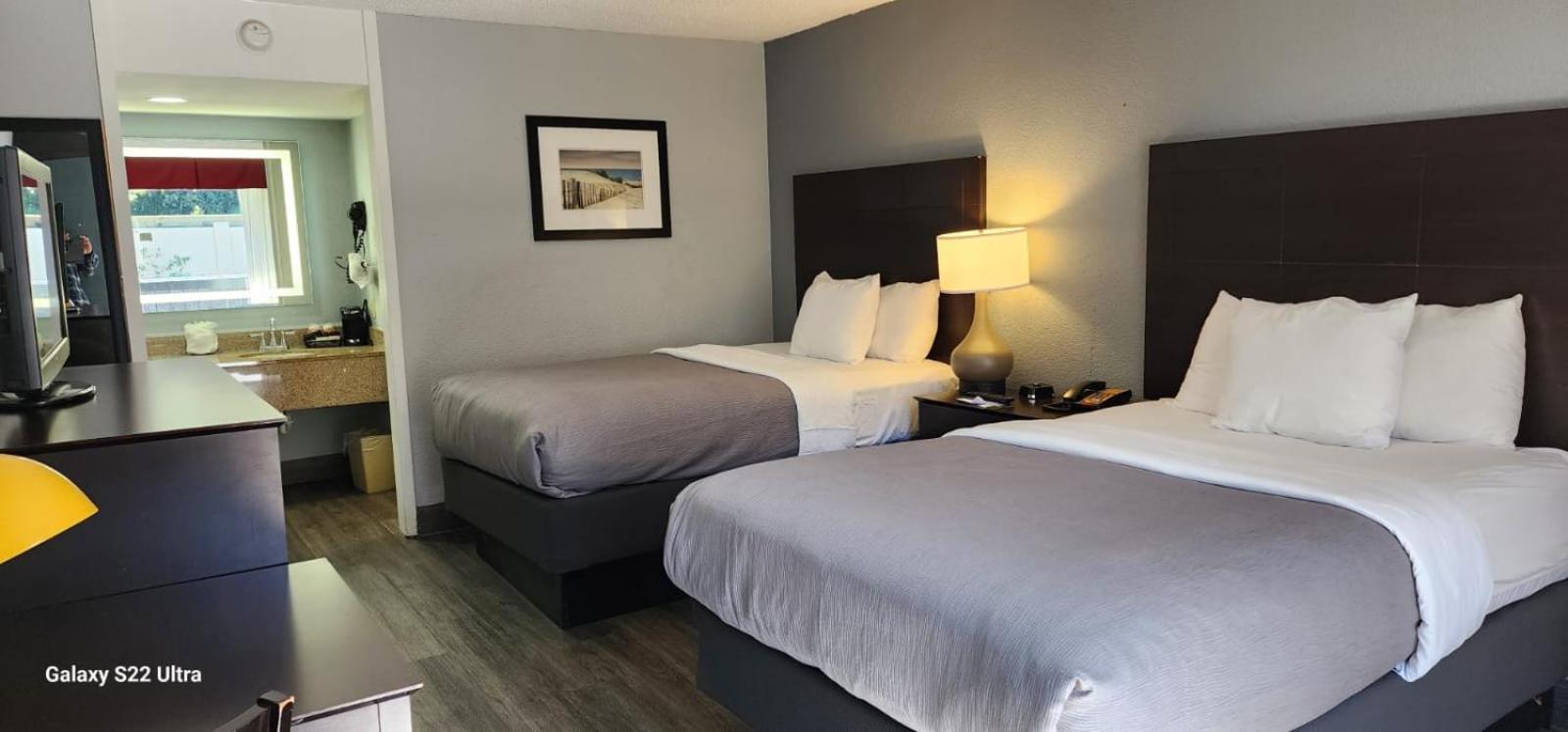 Quality Inn & Suites Gulf Breeze Bayside Near Pensacola Beach Exterior foto