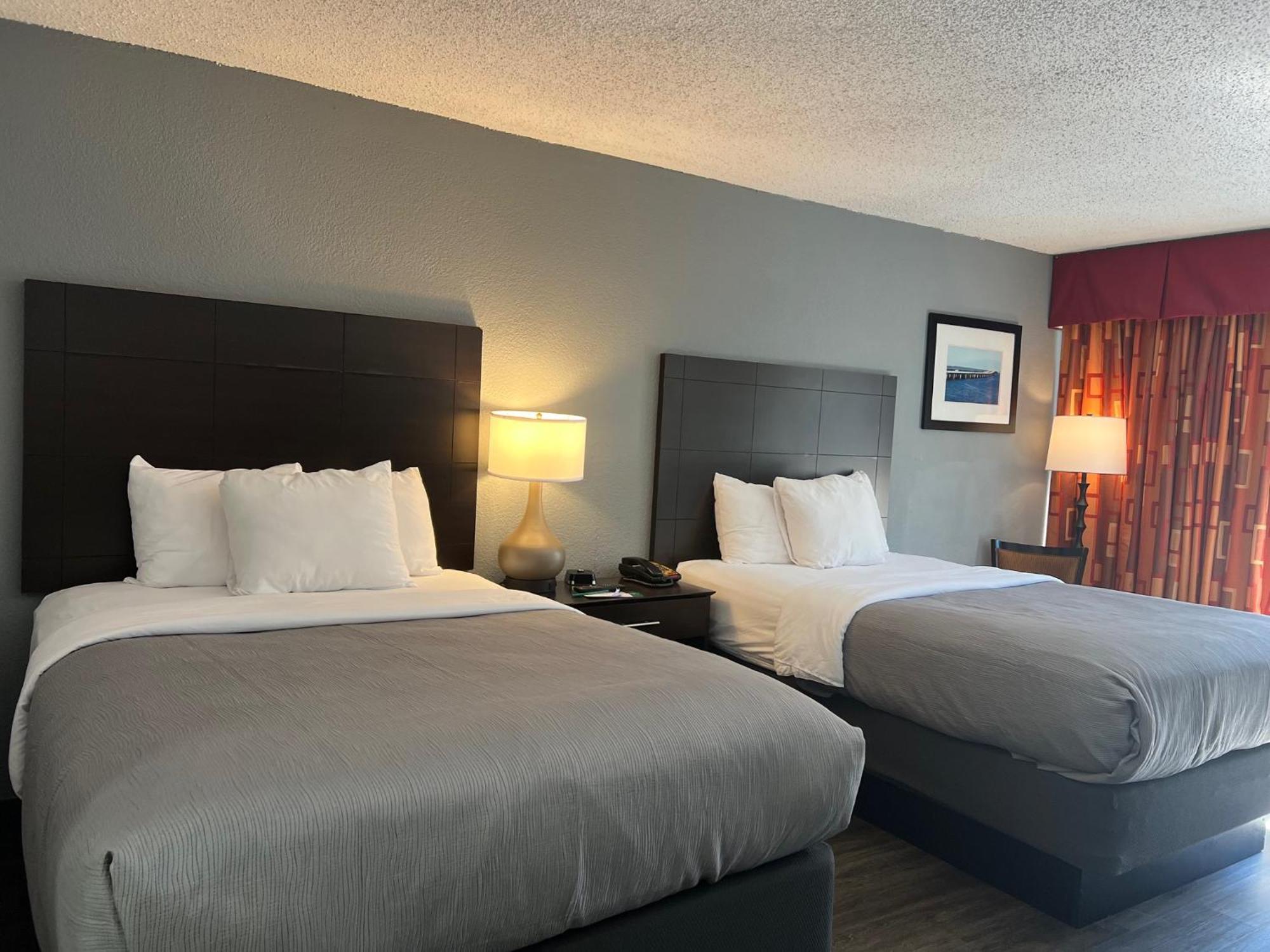 Quality Inn & Suites Gulf Breeze Bayside Near Pensacola Beach Exterior foto