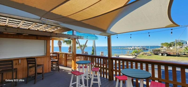 Quality Inn & Suites Gulf Breeze Bayside Near Pensacola Beach Exterior foto