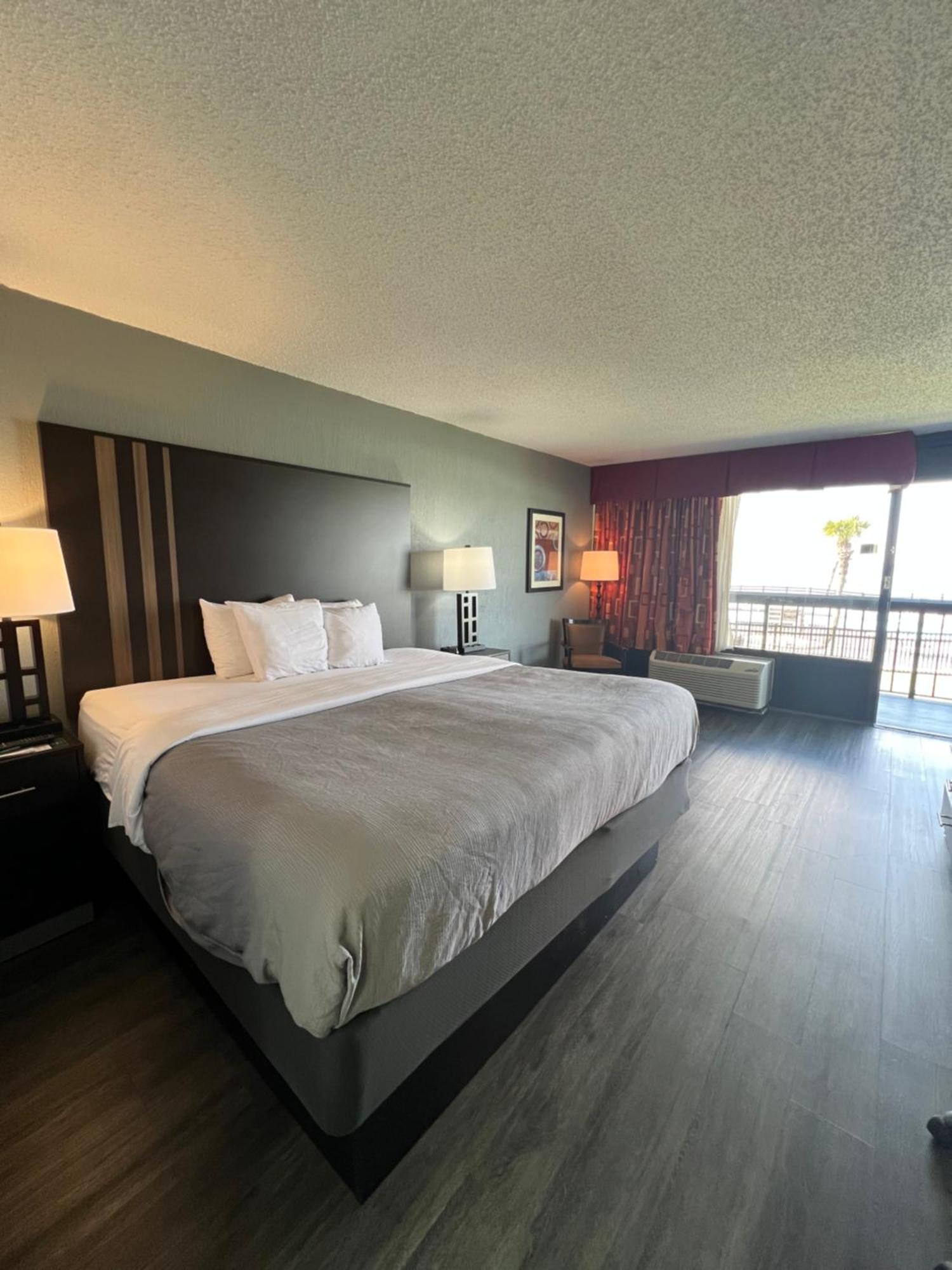 Quality Inn & Suites Gulf Breeze Bayside Near Pensacola Beach Exterior foto