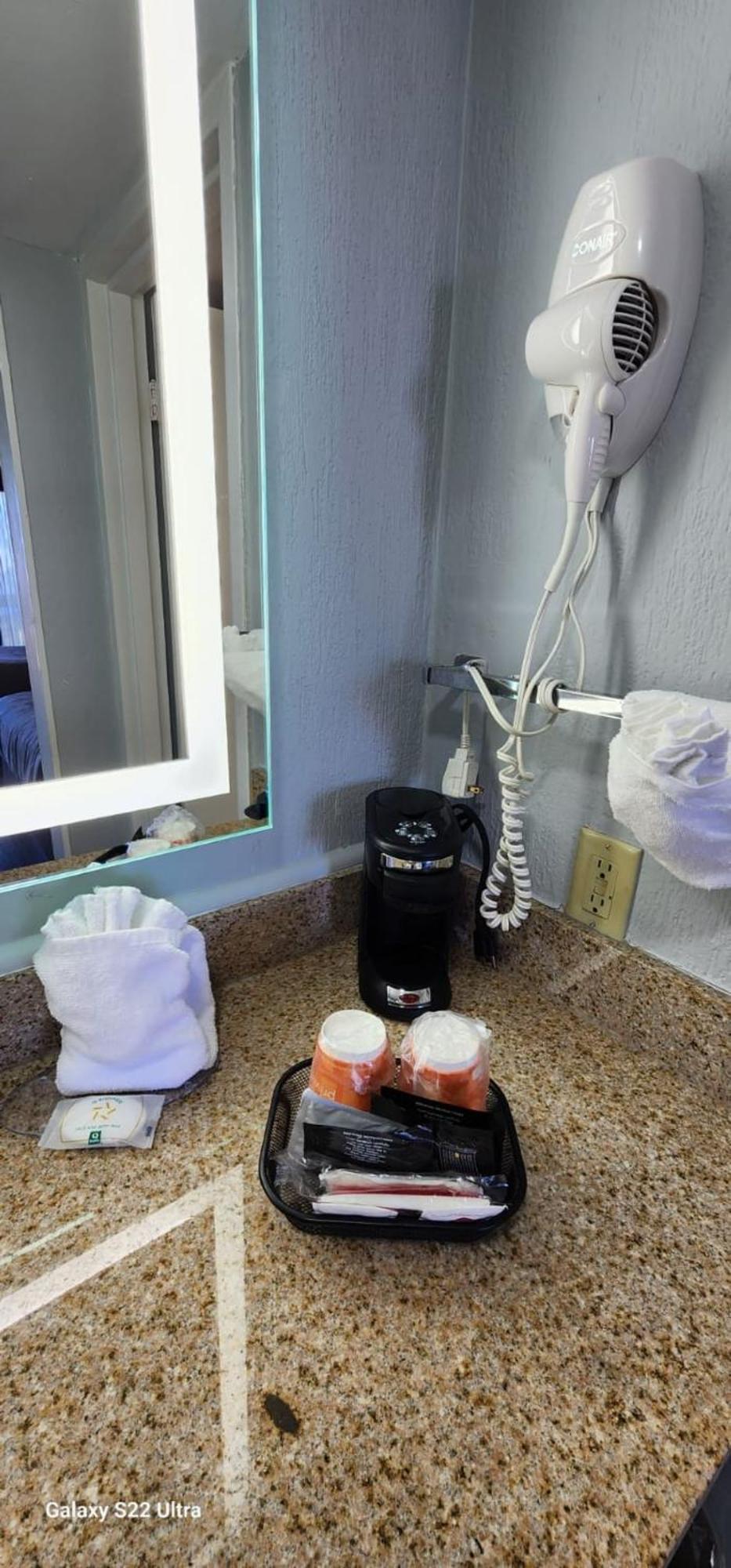 Quality Inn & Suites Gulf Breeze Bayside Near Pensacola Beach Exterior foto