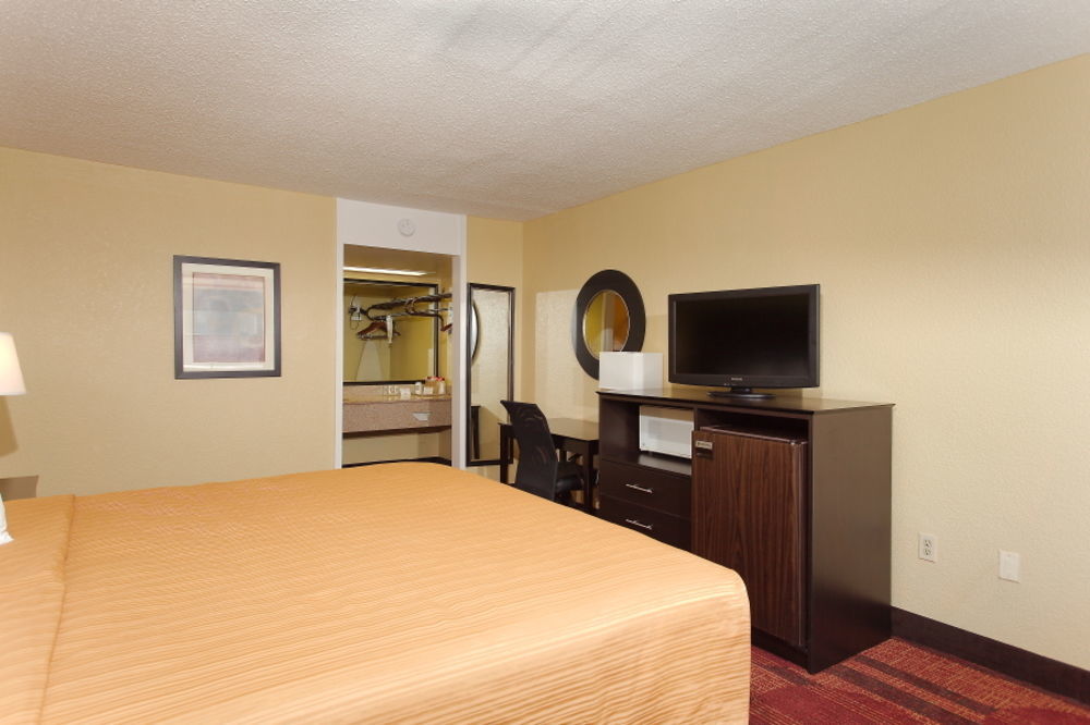Quality Inn & Suites Gulf Breeze Bayside Near Pensacola Beach Exterior foto