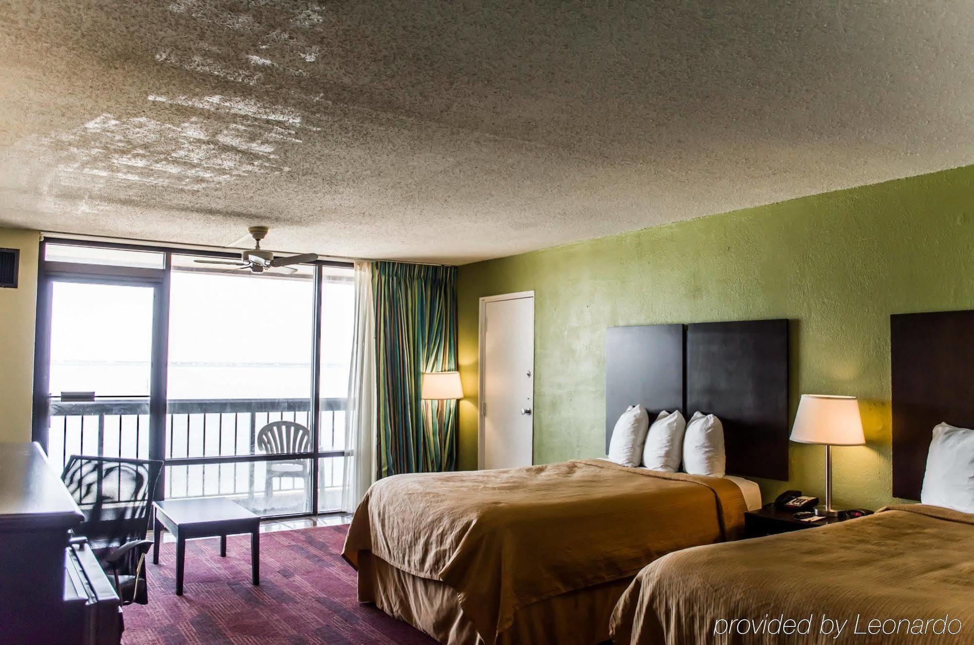 Quality Inn & Suites Gulf Breeze Bayside Near Pensacola Beach Exterior foto
